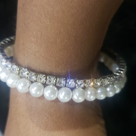 Vintage Pearl Bracelet - Picture 8 of 8